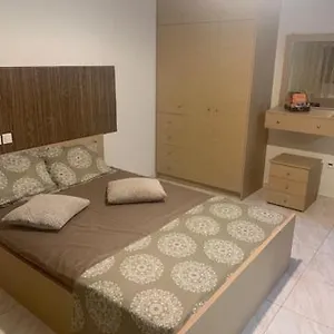 Elin Loft Φλογητά